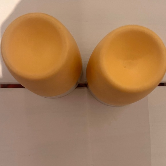 2 Tupperware Individual Hard Boiled Egg Cups Storage Vintage Retro Harvest Gold - Picture 6 of 7